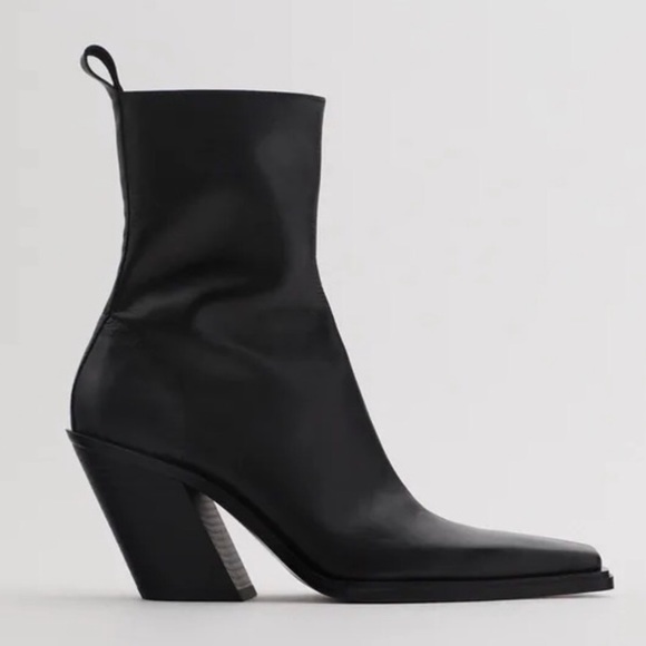 Zara Shoes - Zara leather heeled cowboy boots squared toe